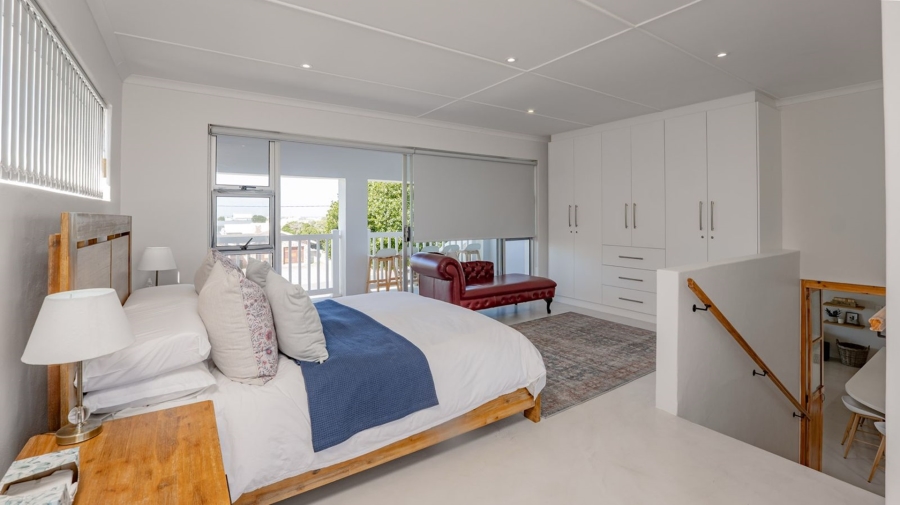 To Let 3 Bedroom Property for Rent in Struisbaai Western Cape